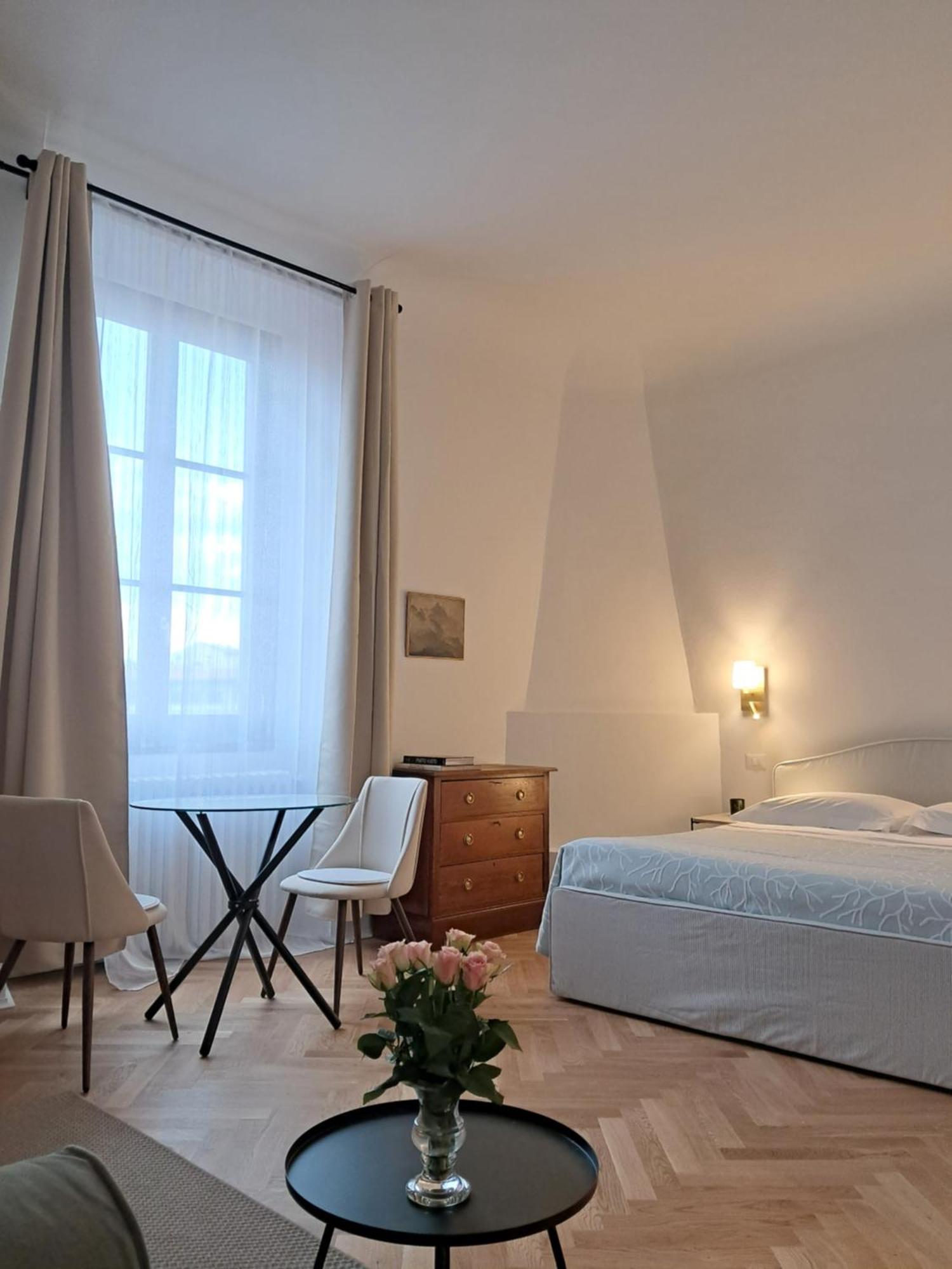 Palazzo Capponi Alle Rovinate Apartment Florence Room photo